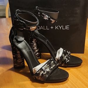 New KENDALL & KYLIE Giselle Black Sandals sz 7.5